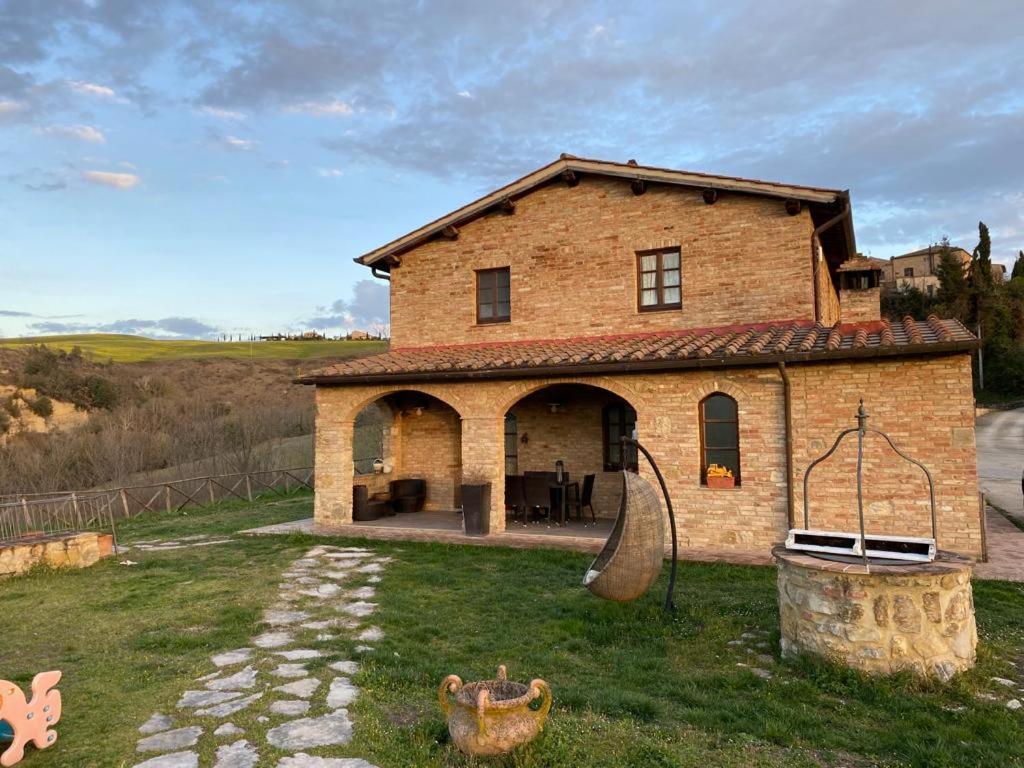 La Casina Di Helen Apartment Montalcino Luaran gambar
